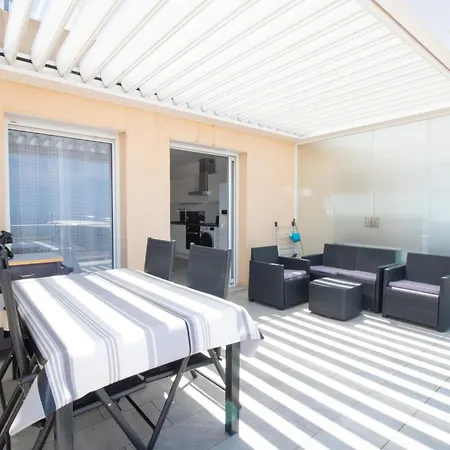 Apartman Superbe Neuf Climatise